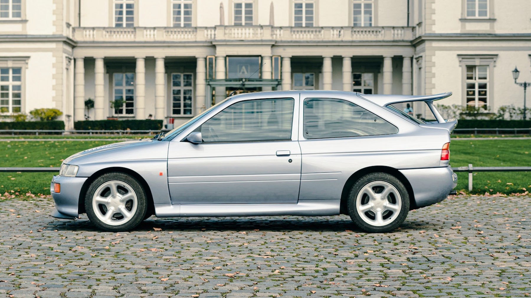 last_Ford_Escort_RS_Cosworth_sale-2
