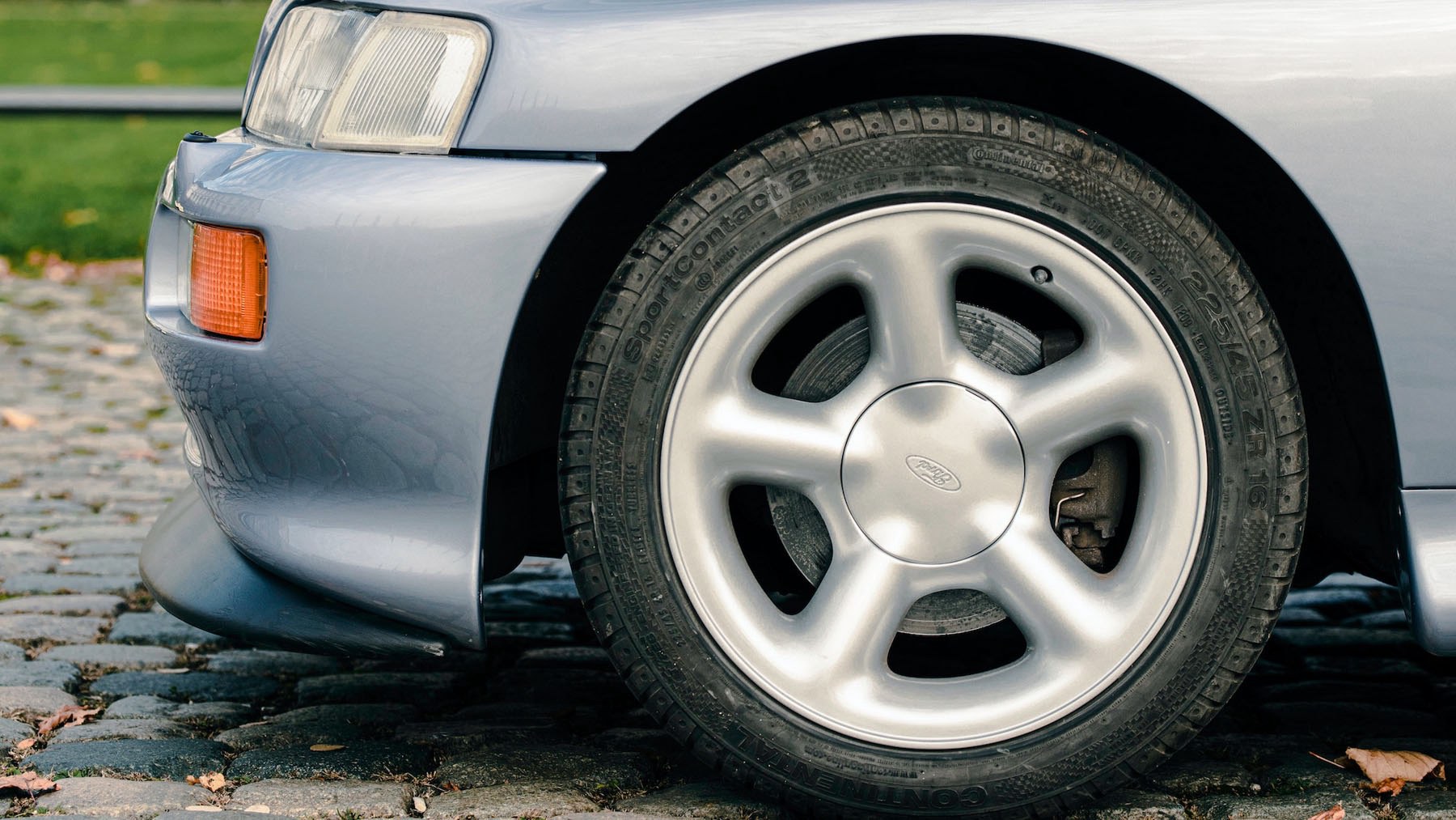 last_Ford_Escort_RS_Cosworth_sale-4