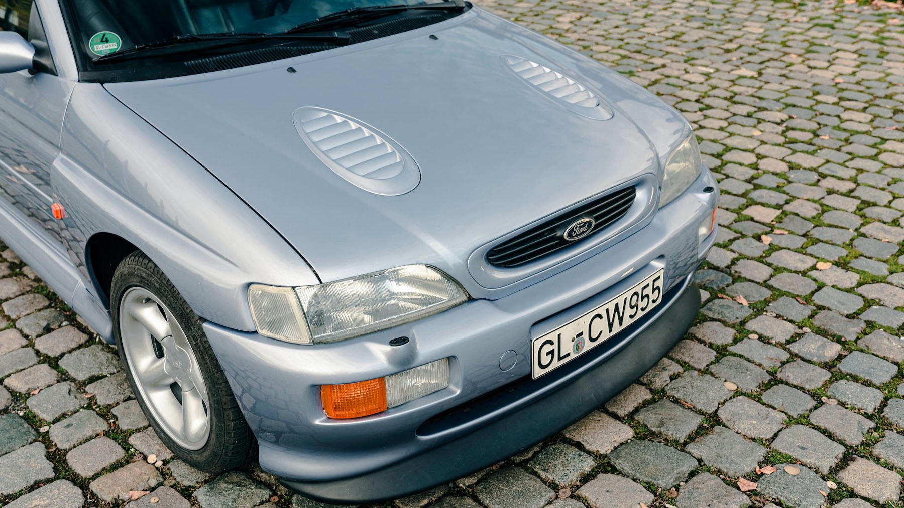 last_Ford_Escort_RS_Cosworth_sale-7