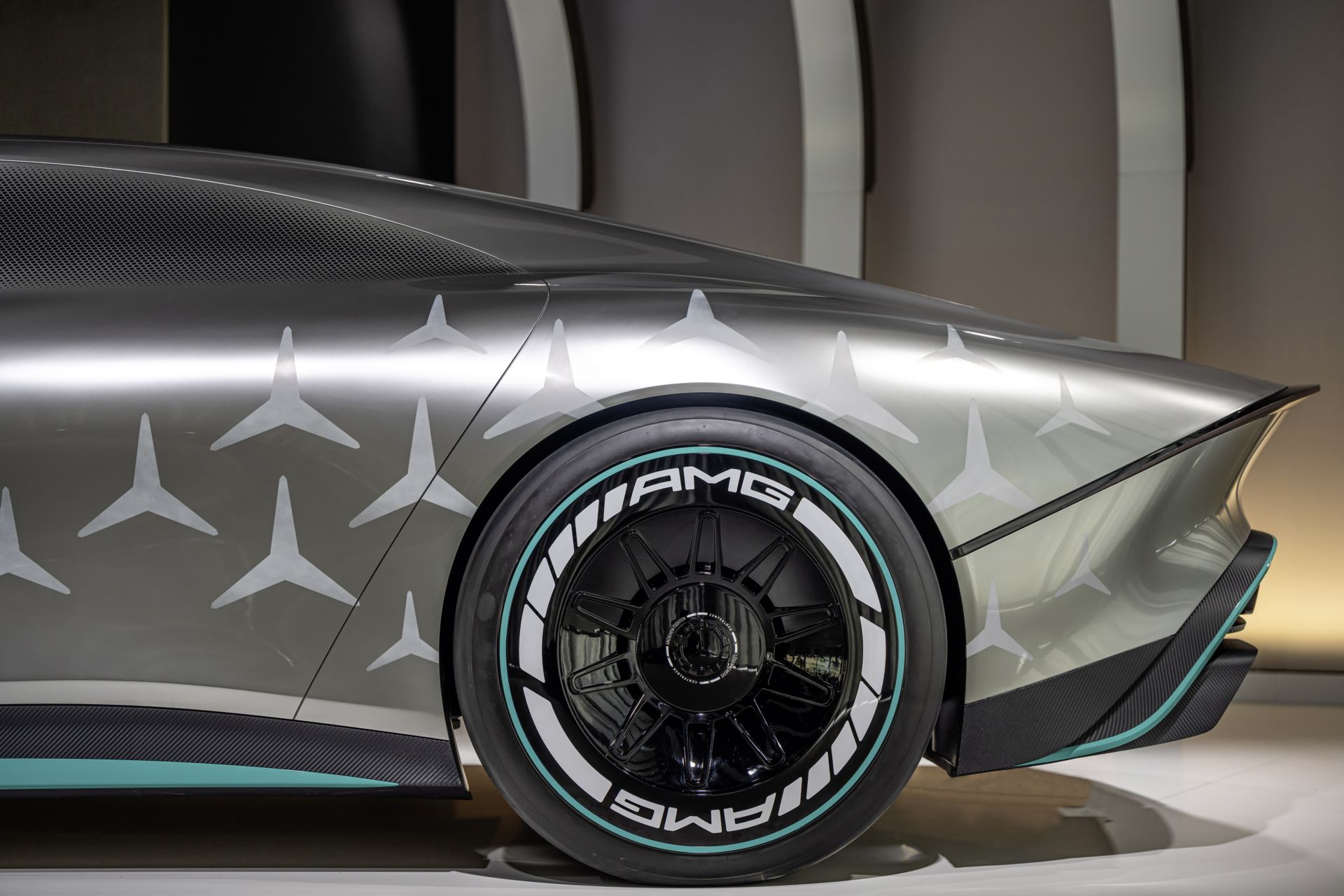 Mercedes-Vision-AMG-Concept-8