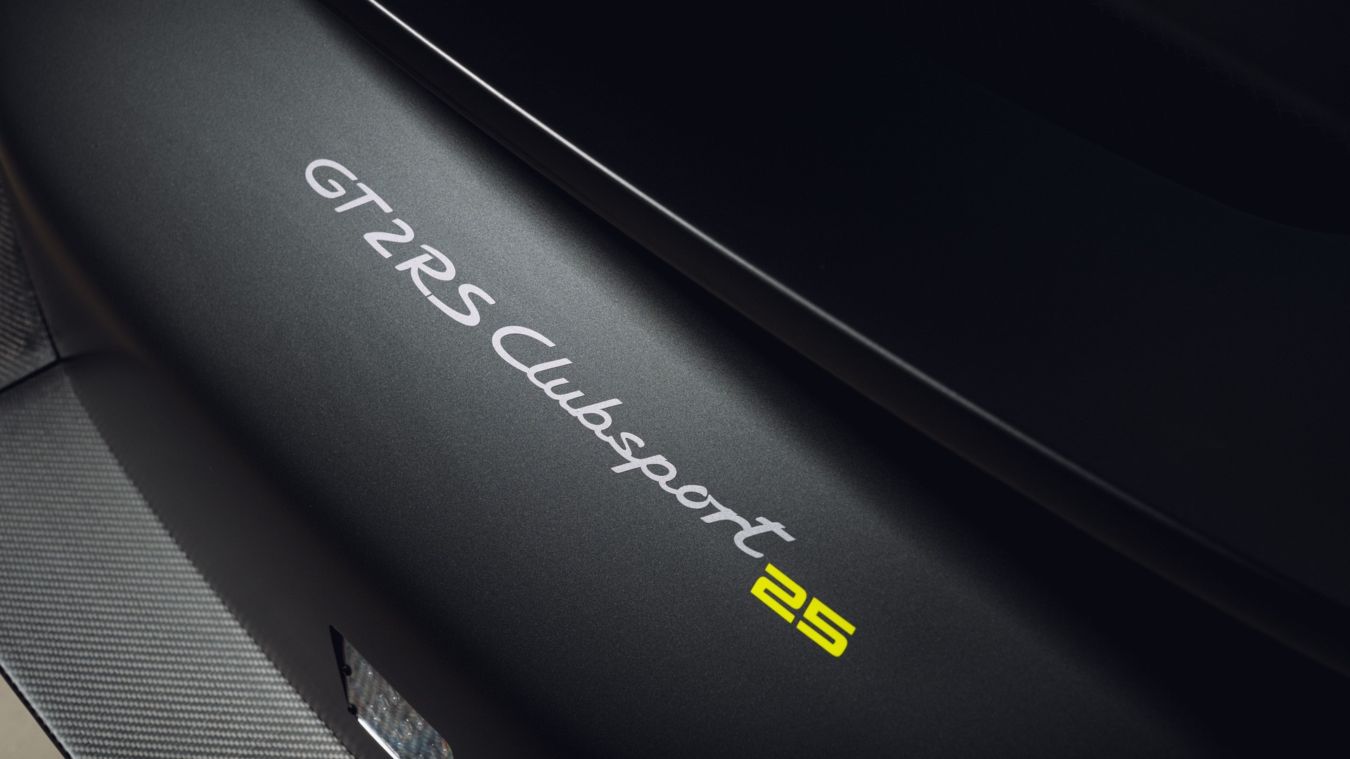 Porsche_911_GT2_RS_Clubsport_25-4