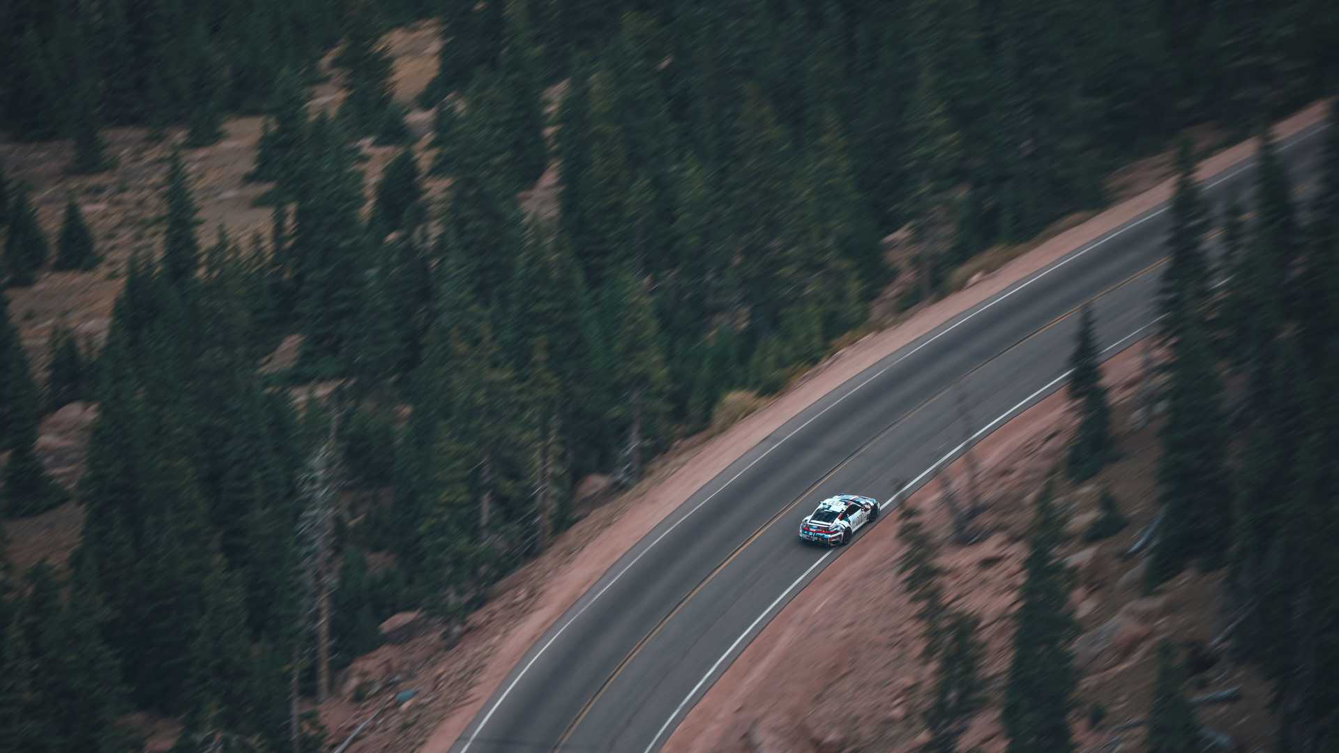 Porsche-911-Turbo-S-Pikes-Peak-Production-Car-Record-15