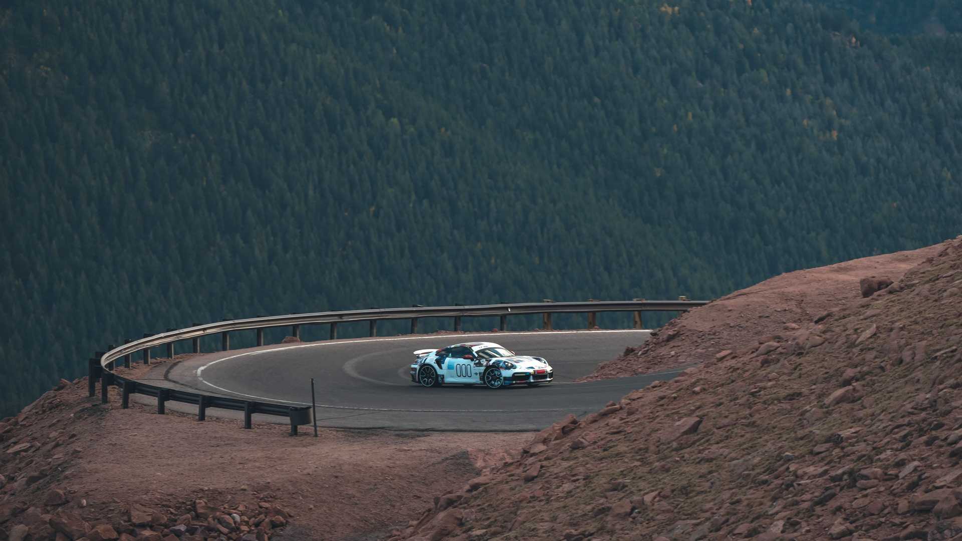 Porsche-911-Turbo-S-Pikes-Peak-Production-Car-Record-22
