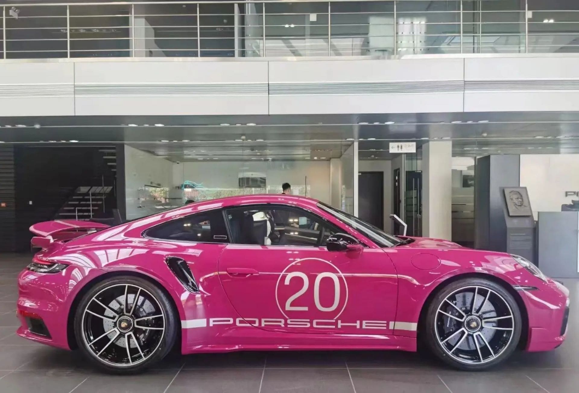 Porsche-911-Turbo-S-Ruby-Star-color-1