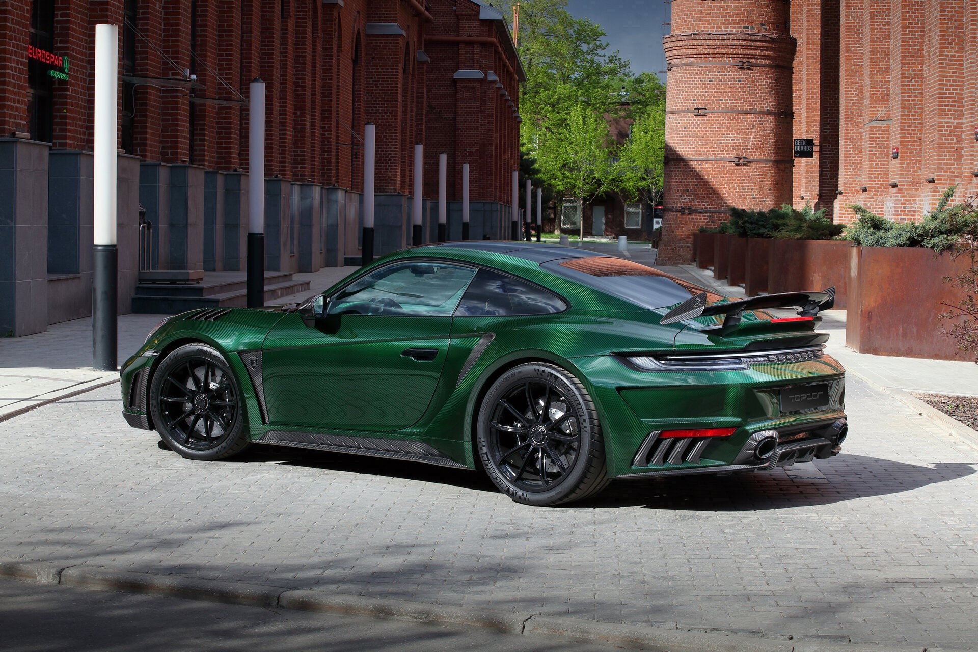Porsche_911_Turbo_S_Stinger_GTR_Carbon_Edition_3