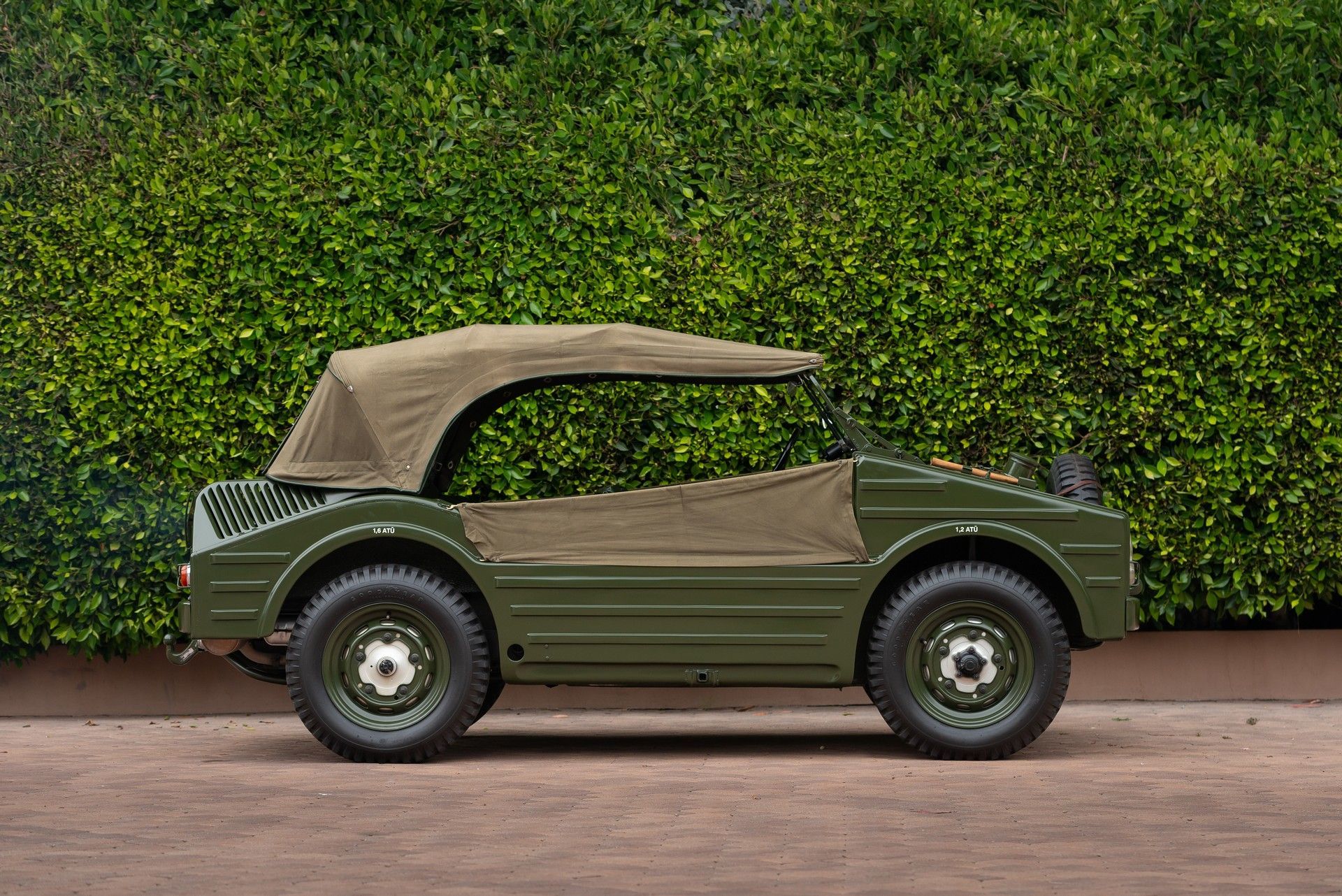 Porsche-Type-597-8