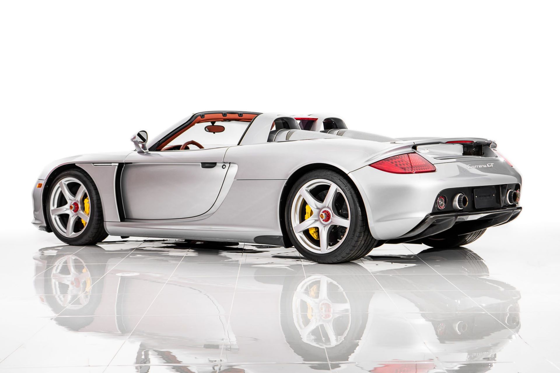 Silver-Porsche-Carrera-GT-for-sale-14