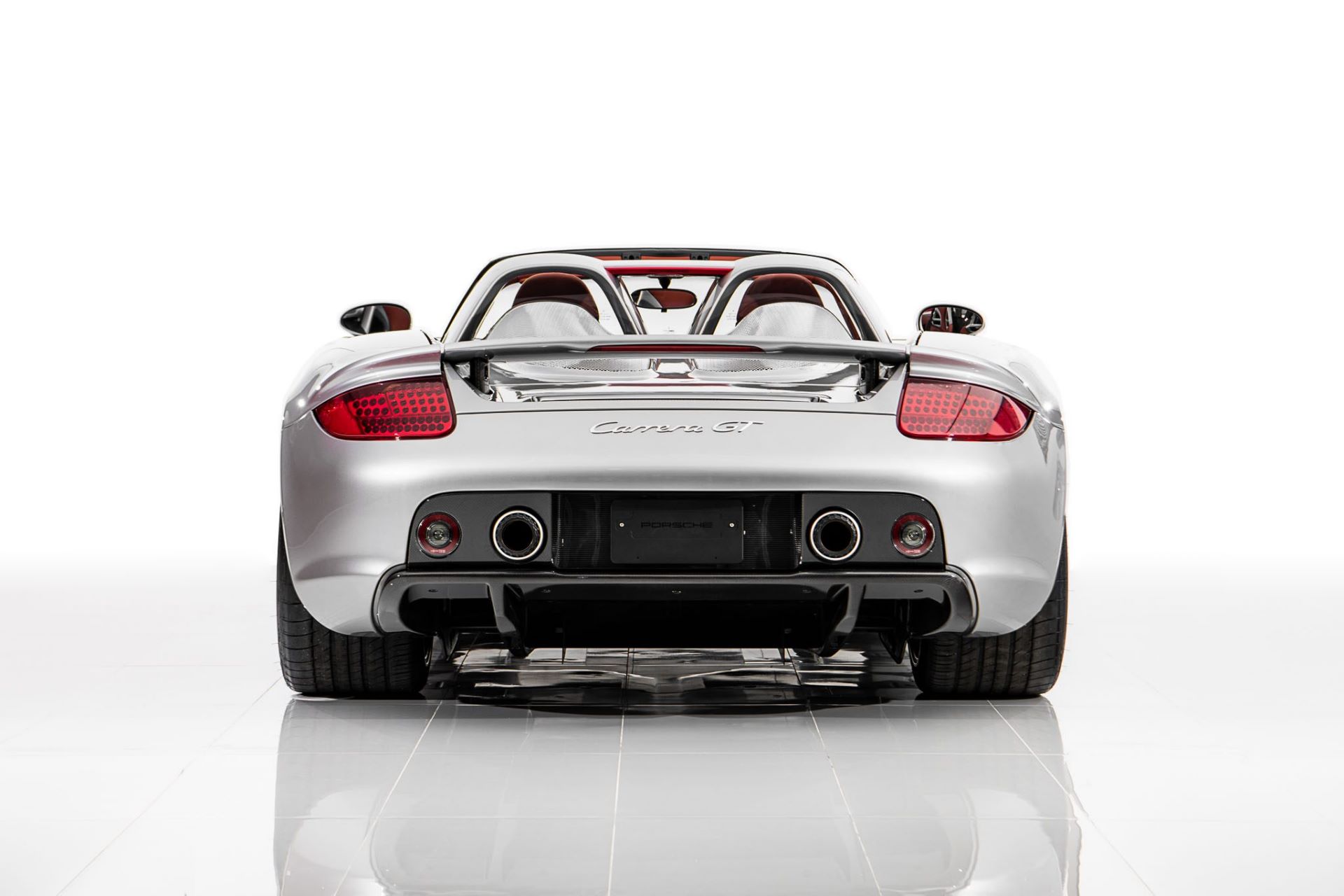 Silver-Porsche-Carrera-GT-for-sale-18