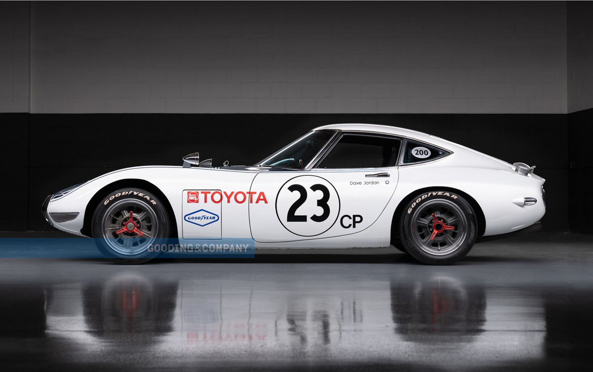Toyota-Shelby-2000GT-2