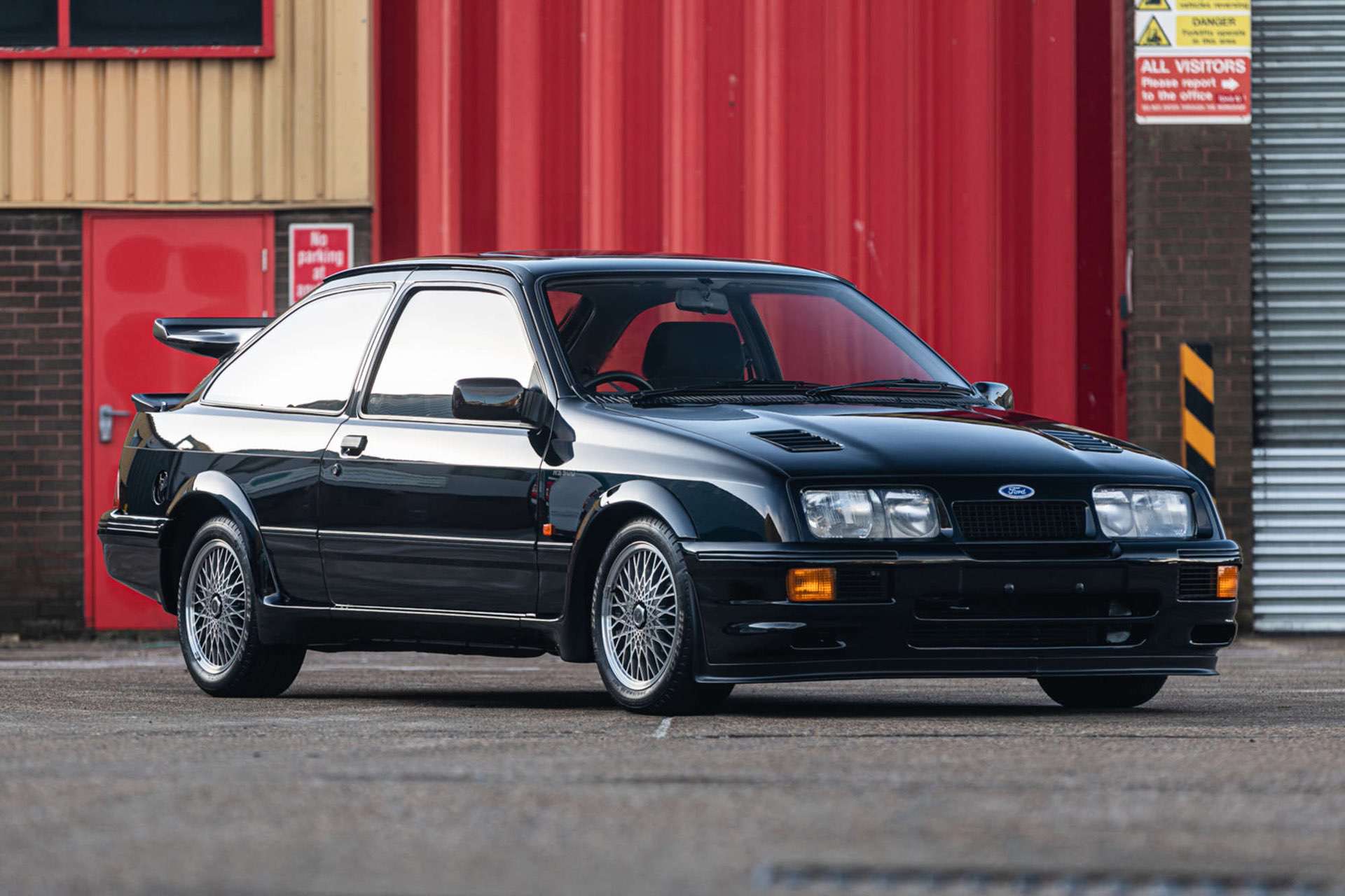 1987_Ford_Sierra_RS500_Cosworth_recrod_sale-0