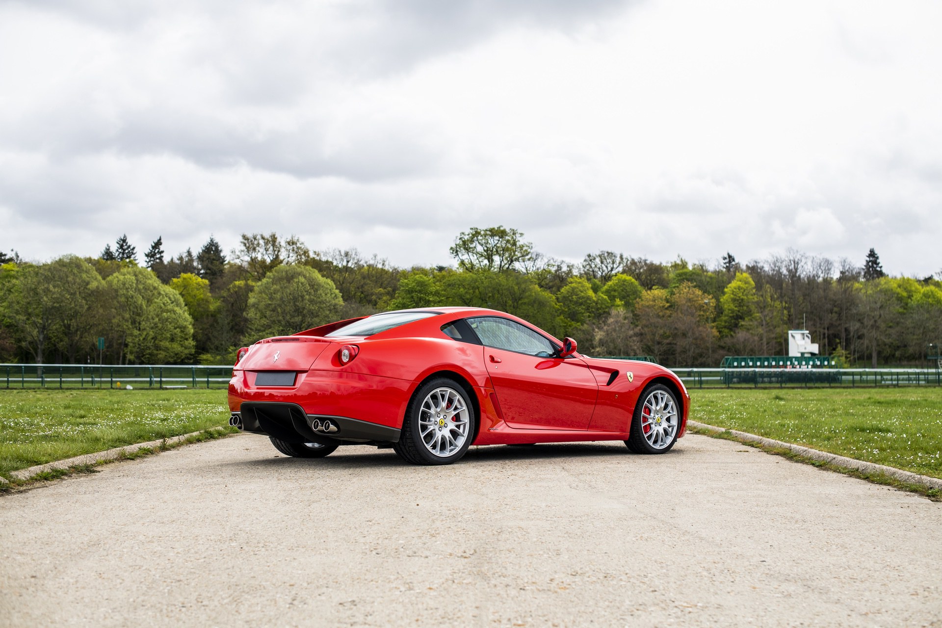 2009_Ferrari_599_GTB_Fiorano_manual_sale-1