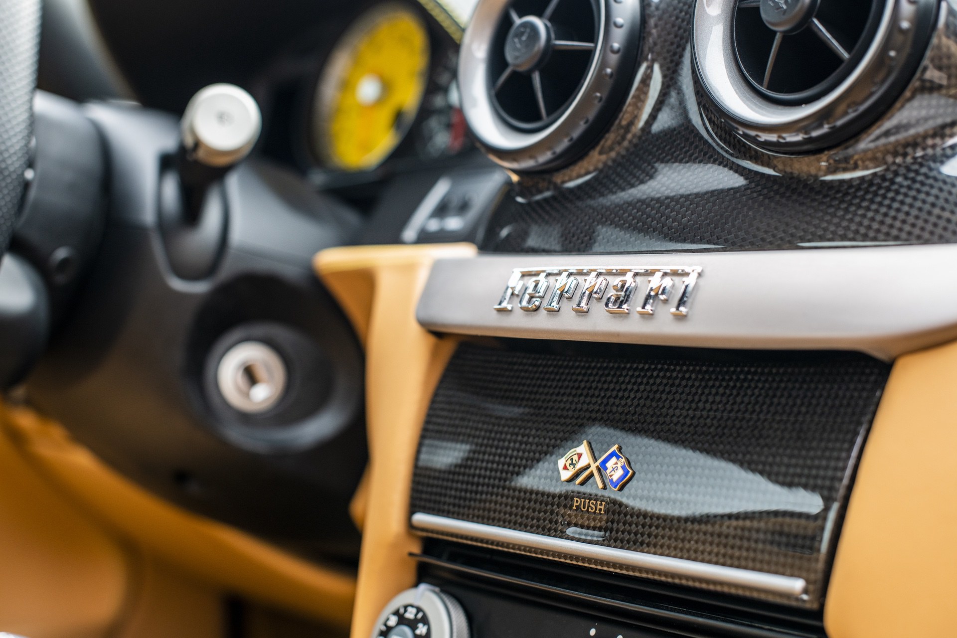 2009_Ferrari_599_GTB_Fiorano_manual_sale-13