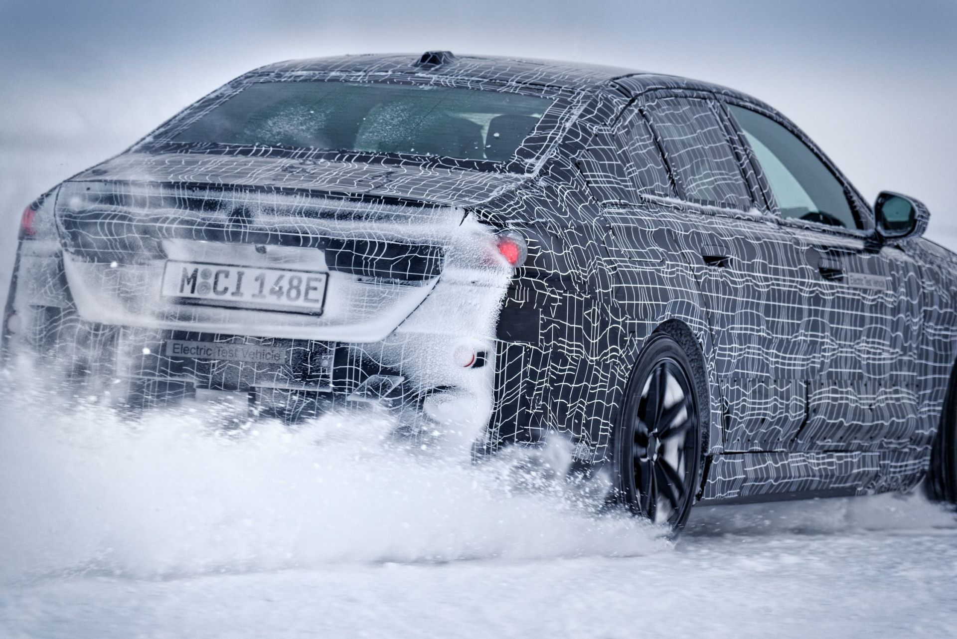 BMW-i5-winter-tests-33