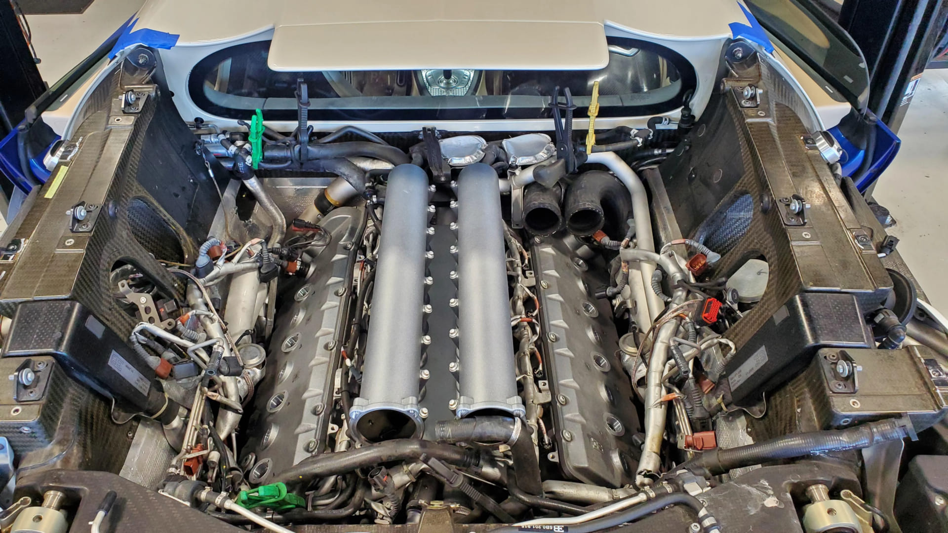 Bugatti-Veyron-spark-plug-ignition-coil-service-5