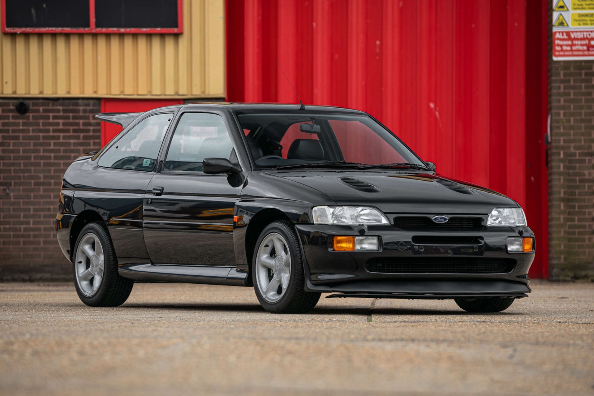 1996_Ford_Escort_RS_Cosworth_blacj_auction-0