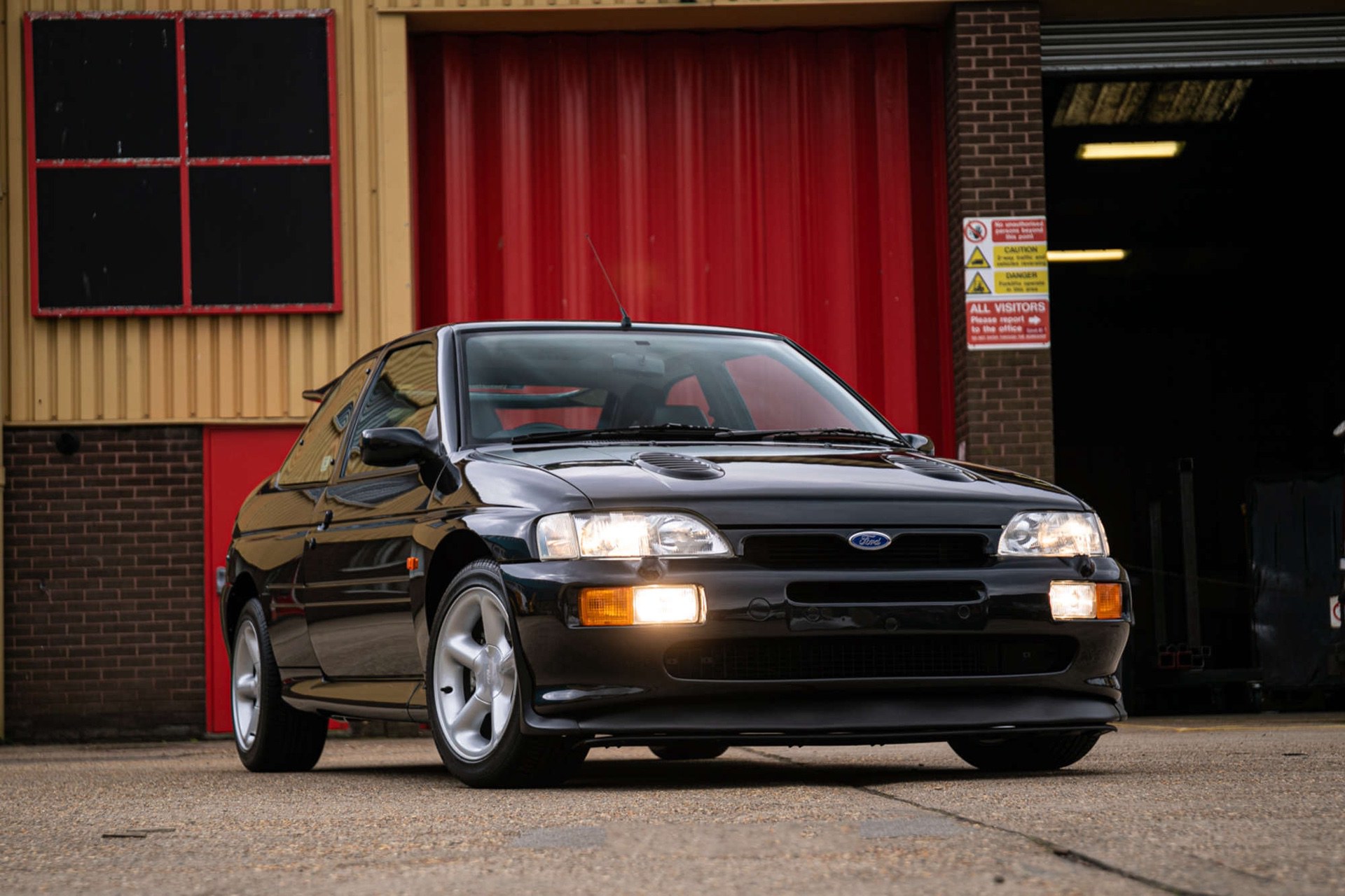 1996_Ford_Escort_RS_Cosworth_blacj_auction-14