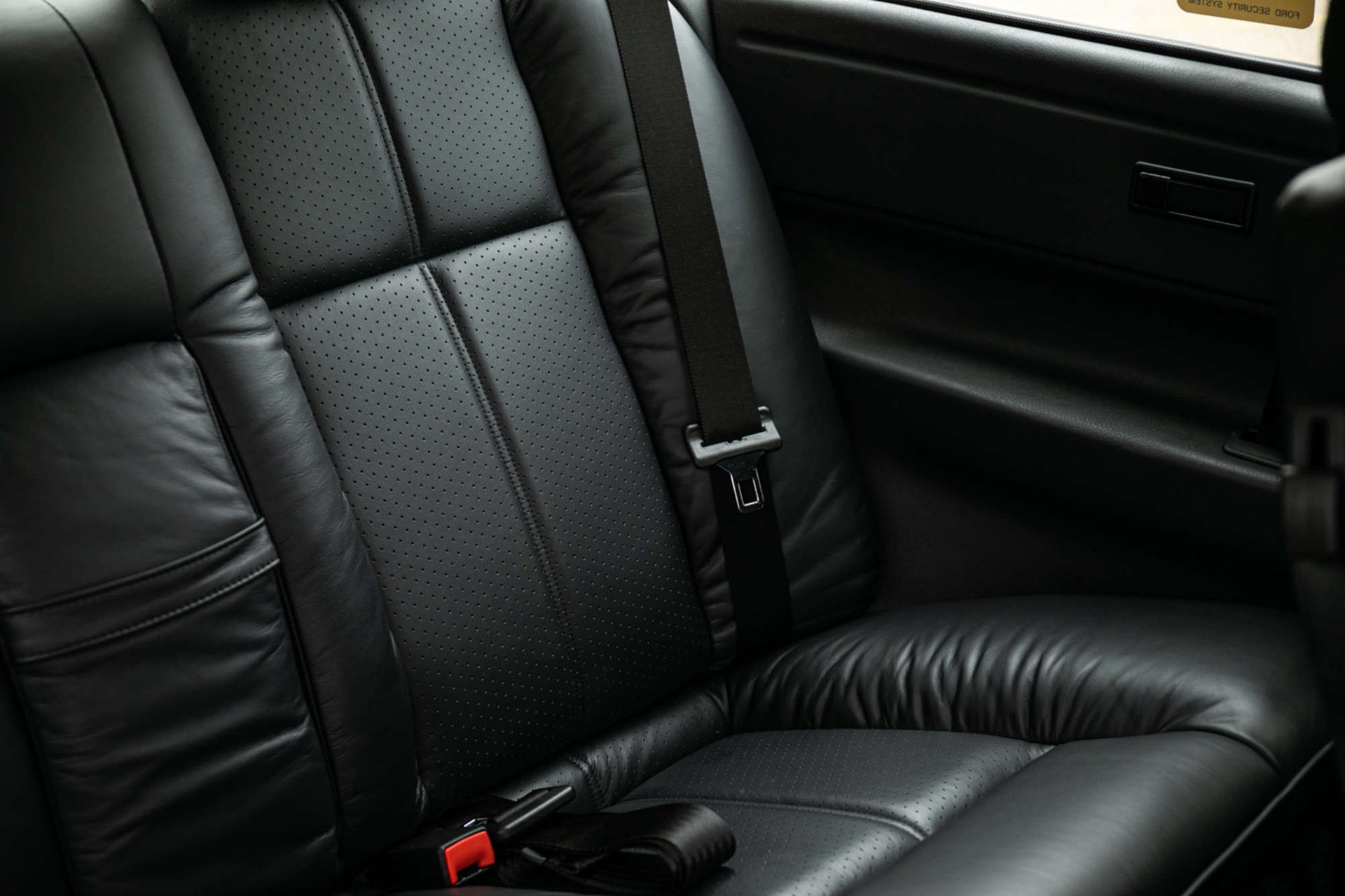 1996_Ford_Escort_RS_Cosworth_blacj_auction-20