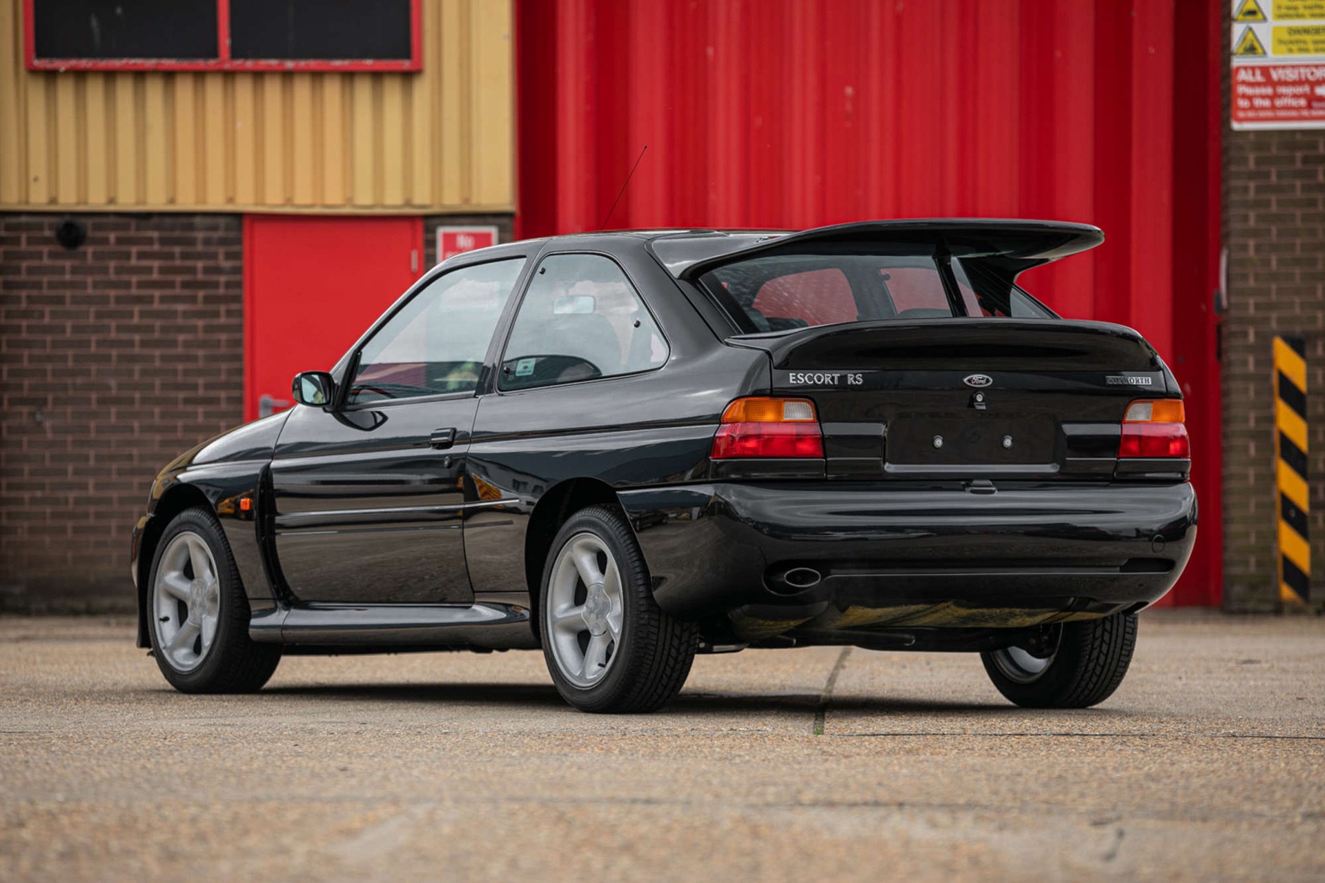 1996_Ford_Escort_RS_Cosworth_blacj_auction-3