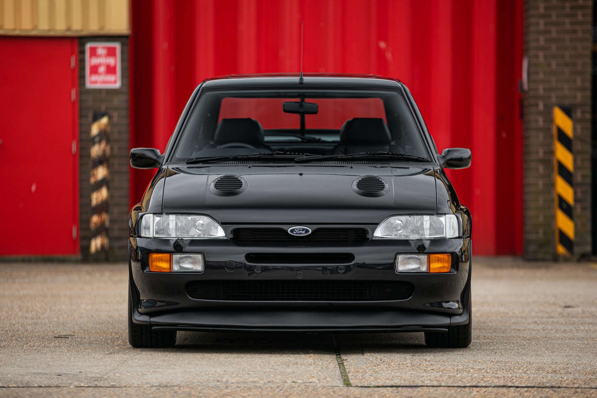 1996_Ford_Escort_RS_Cosworth_blacj_auction-5