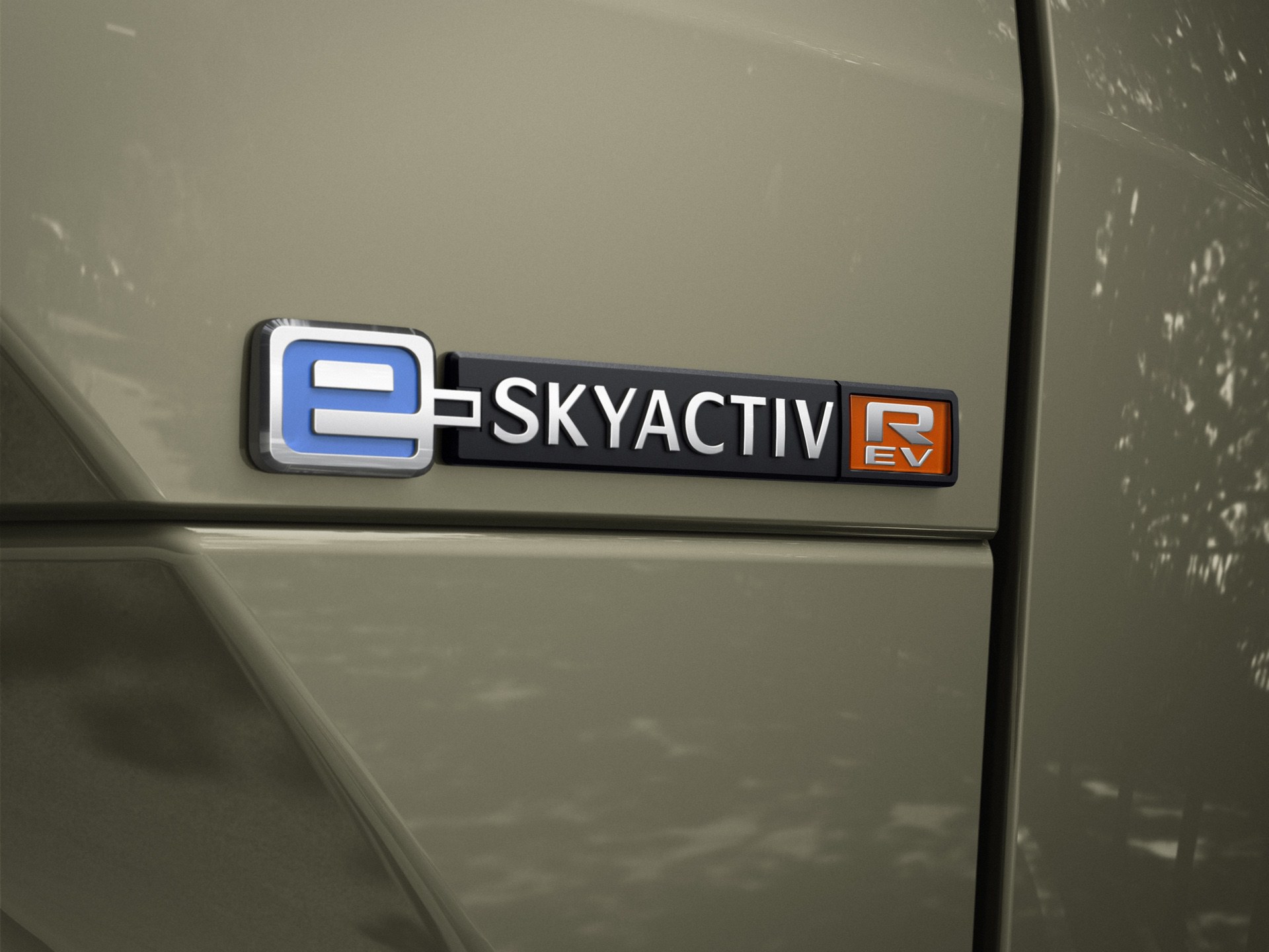 Mazda_MX-30_e-Skyactiv_R-EV-10