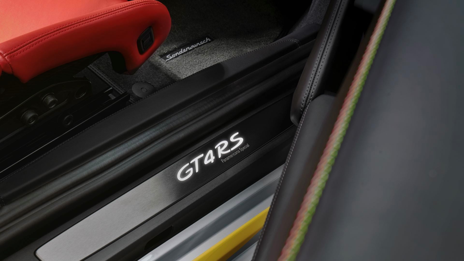 Porsche-718-Cayman-GT4-RS-TAG-Heuer-x-Porsche-Legends-of-Panamericana-14