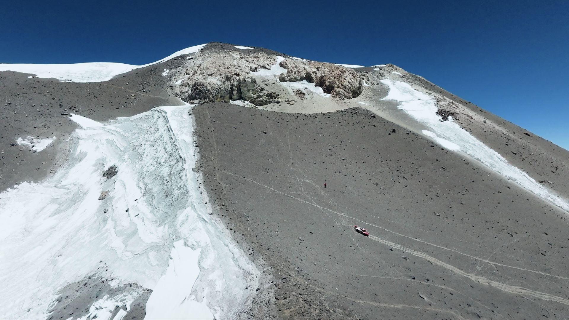 Porsche-911-sets-altitude-world-record-9
