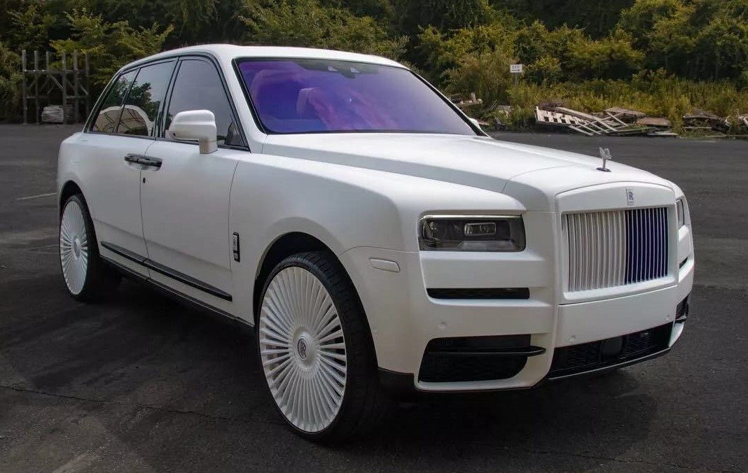 Rolls-Royce-Cullinan-Lil-Uzi-Vert-1
