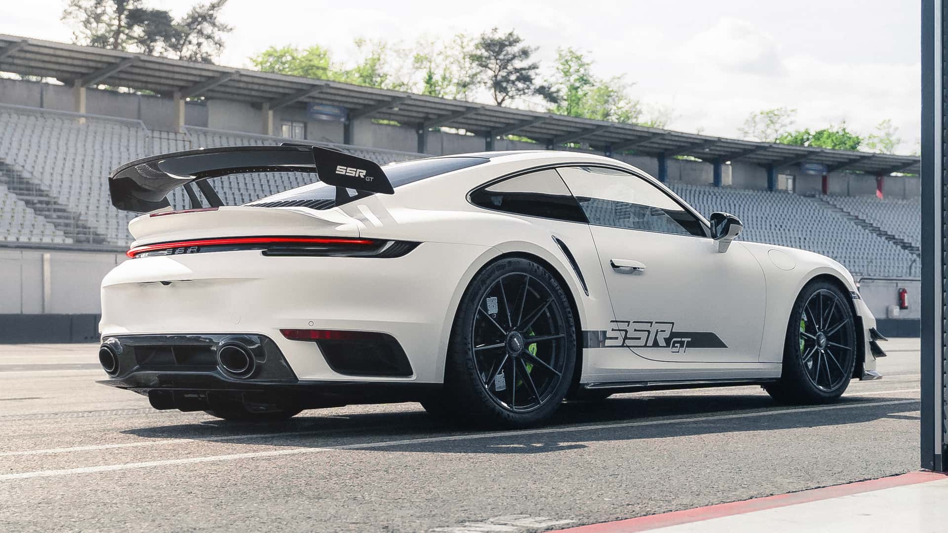 SSR-Performance-GT-Porsche-911-Turbo-15