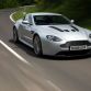 aston-martin-v12-vantage-5.jpg