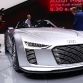 audi-e-tron-spyder-live-in-paris-2010-3