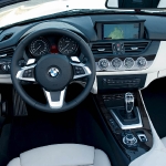 2010_z4_hi_01.jpg