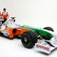 (L to R): Adrian Sutil (GER) with Force India F1 team mate Giancarlo Fisichella (ITA) alongside the Force India F1 VJM02.
Force India F1 VJM02 Launch Studio Shoot, Silverstone, England, 24 February 2009.