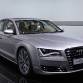 01-audi-a8-hybrid-live