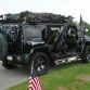 Hummer H2 with guns