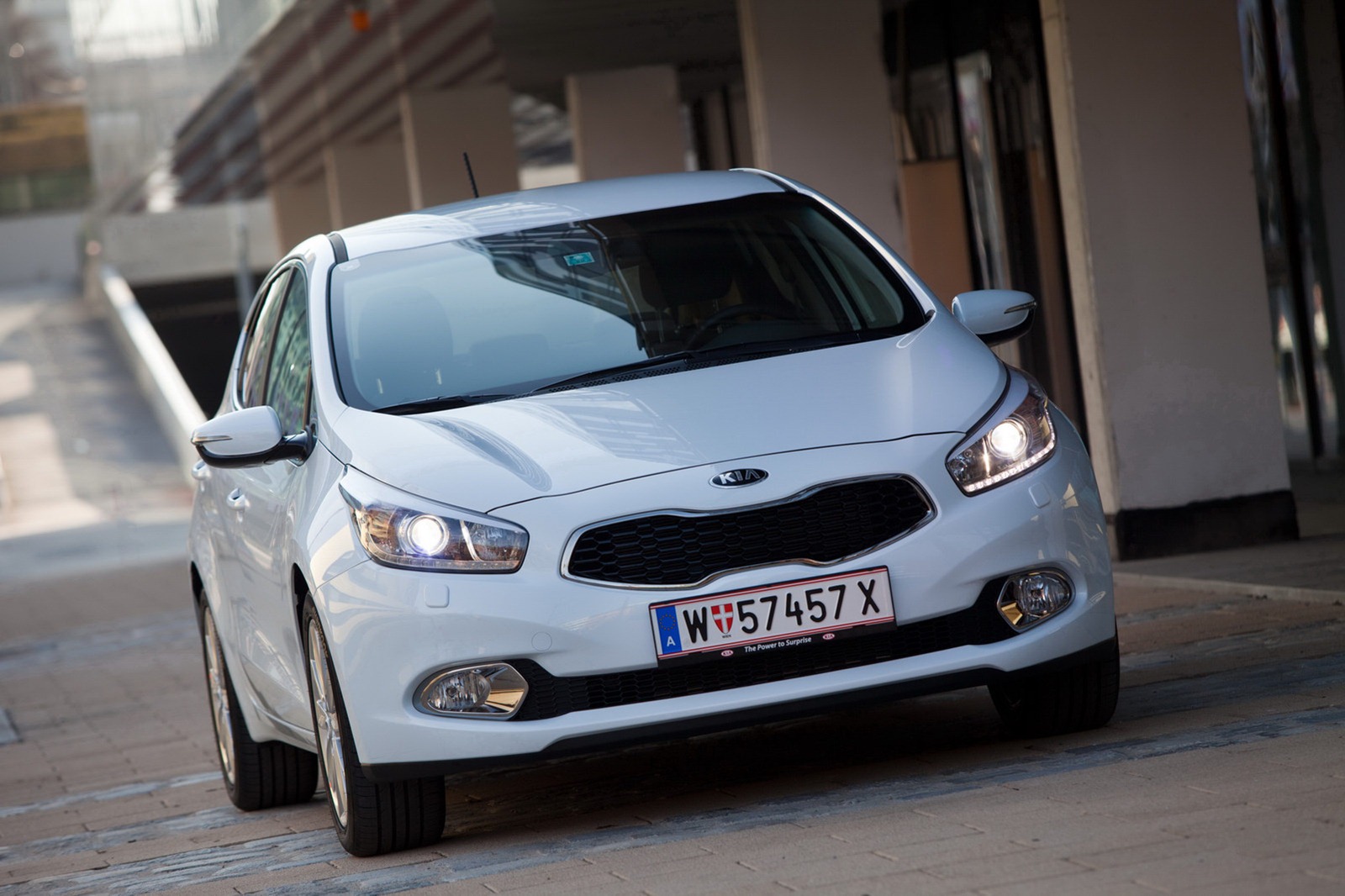 kia ceed 2012 brochure pdf
