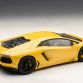 Lamborghini Aventador Miniature by AUTOart
