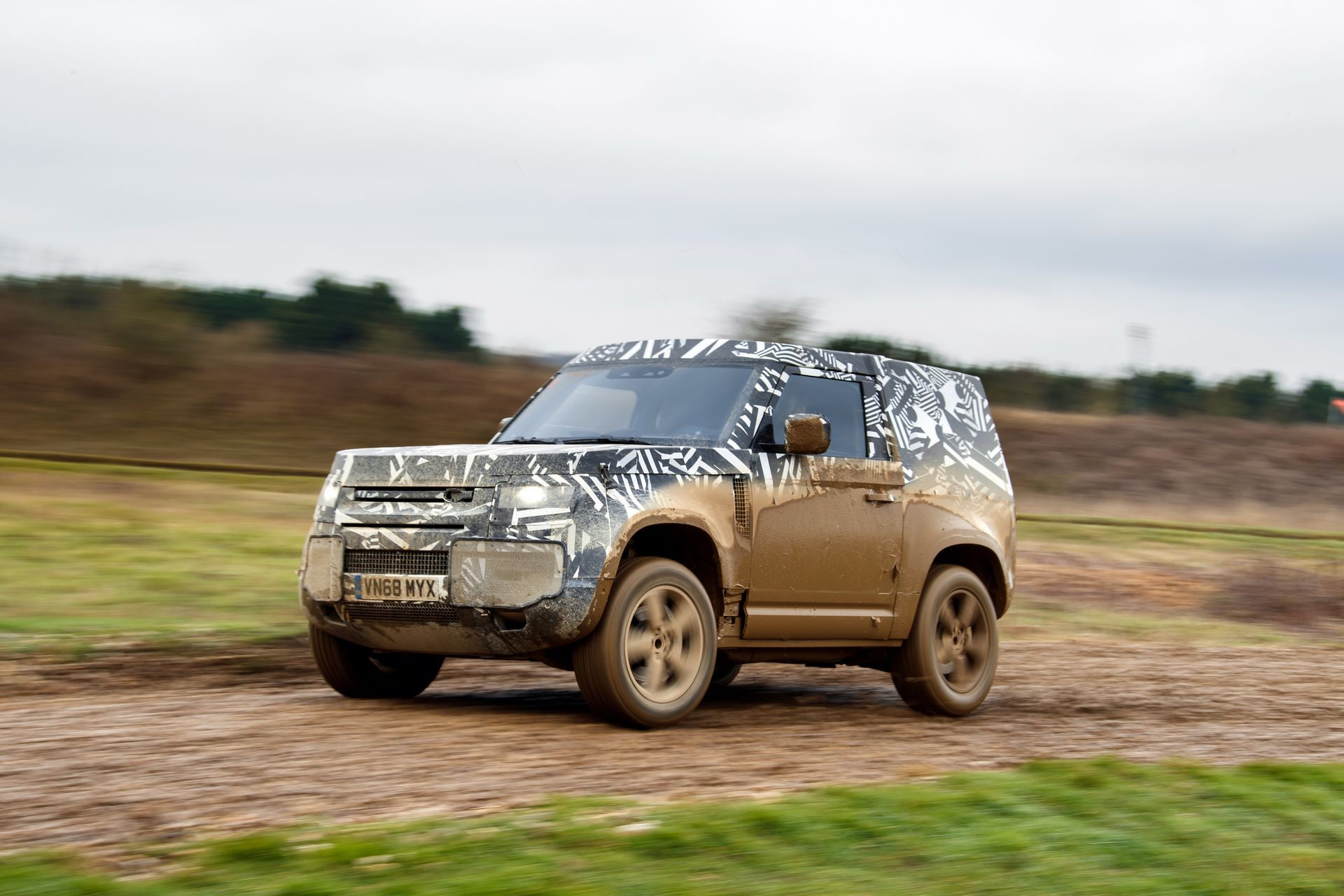 Land-Rover-Defender-2020-273