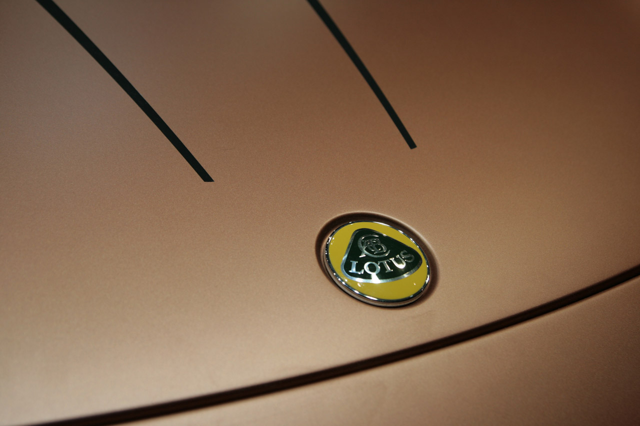 https://www.autoblog.gr/wp-content/gallery/lotus-evora-414e-hybrid-live-at-geneva-2010/lotus-evora-414e-hybrid-live-at-geneva-2010-13.jpg