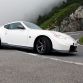 Nissan 370Z Nismo vs Basejumper- Wingsuit