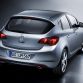 2010-opel-astra-35