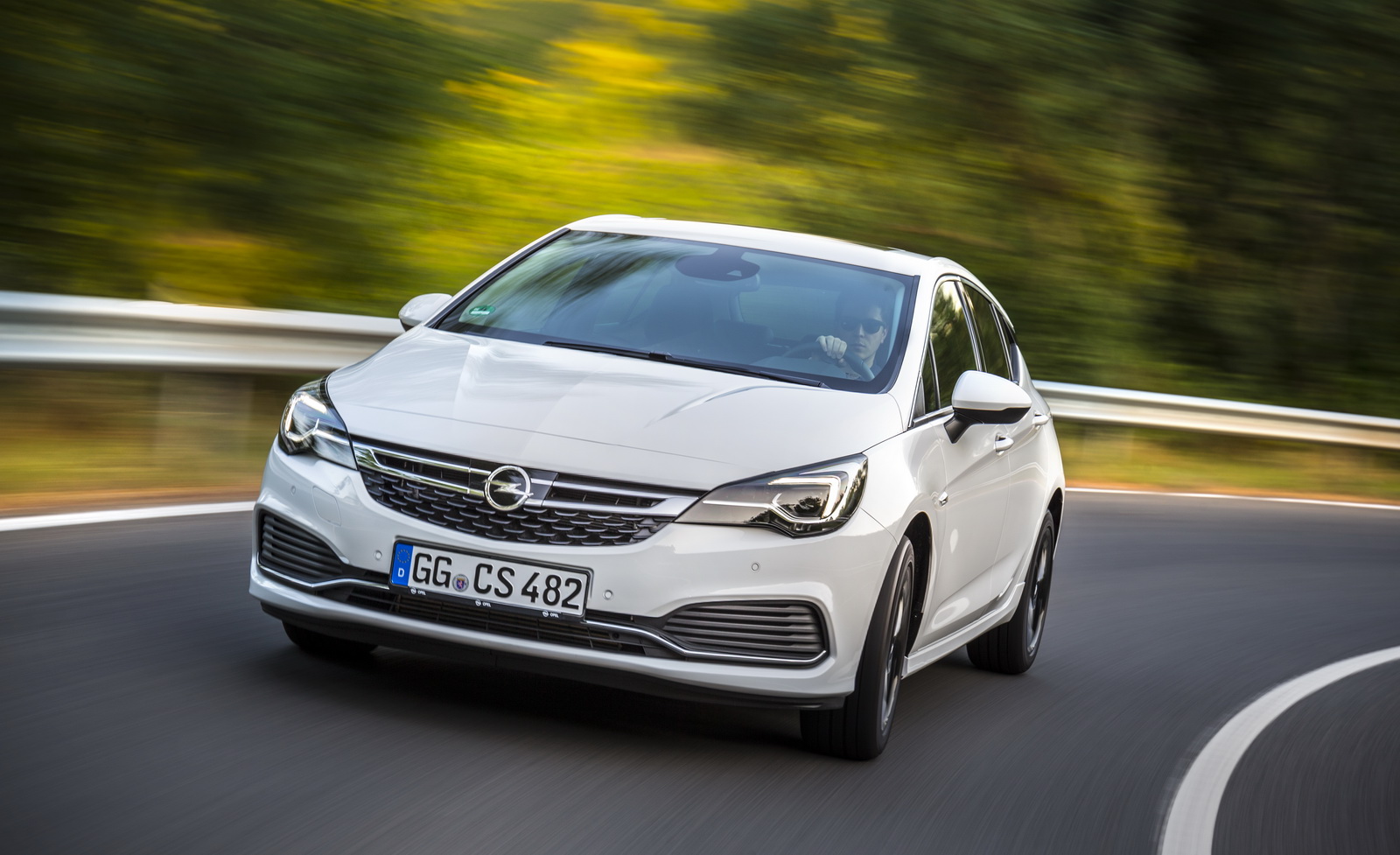 Opel Astra OPC Line Sport Pack - Autoblog.gr