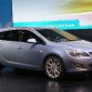 opel-astra-sport-tourer-2011-live-in-paris-2010-8