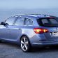 opel-astra-sports-tourer-2011-3