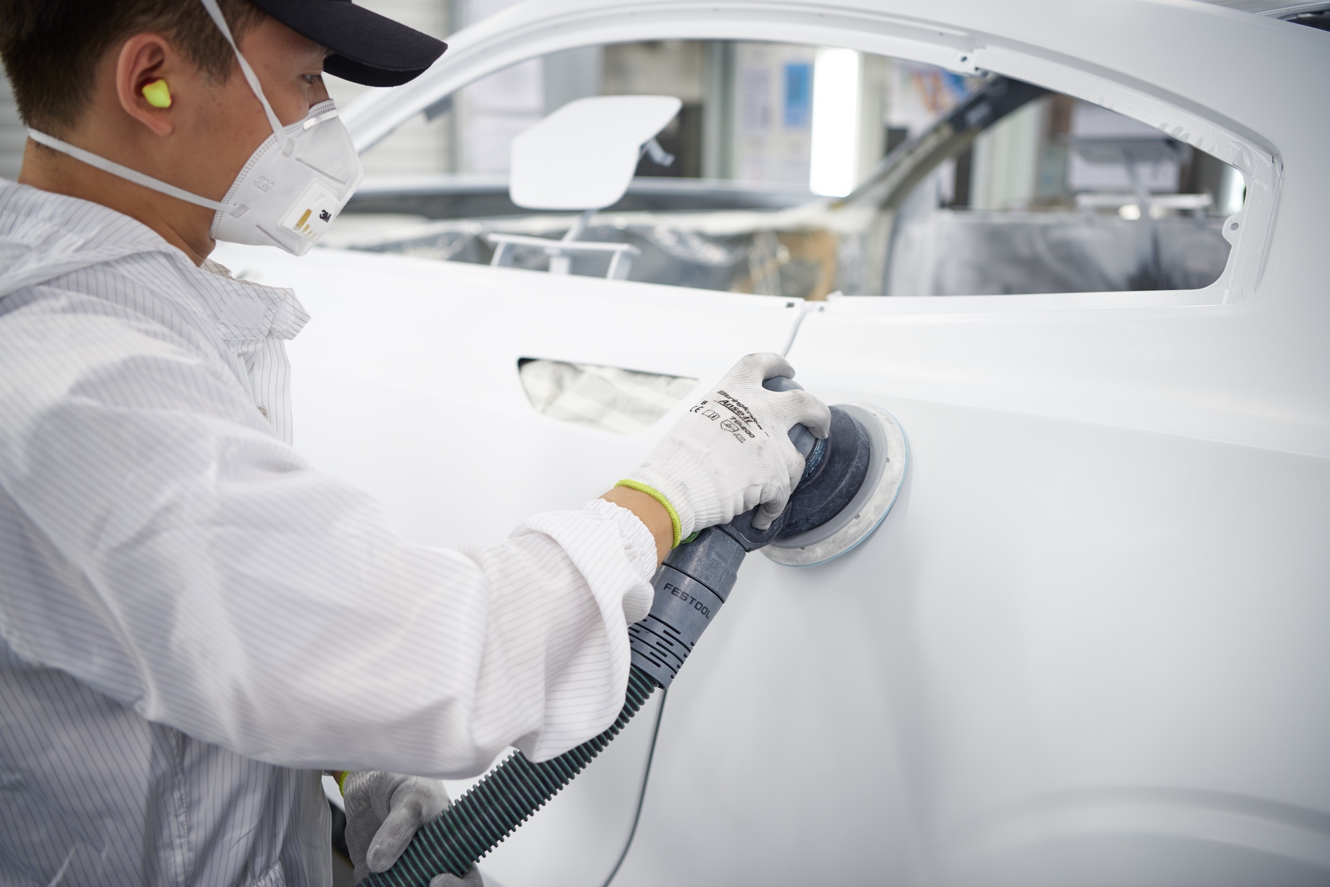 Polestar_Chengdu_Production_Centre_Polestar_1_005_Refined_Polishing