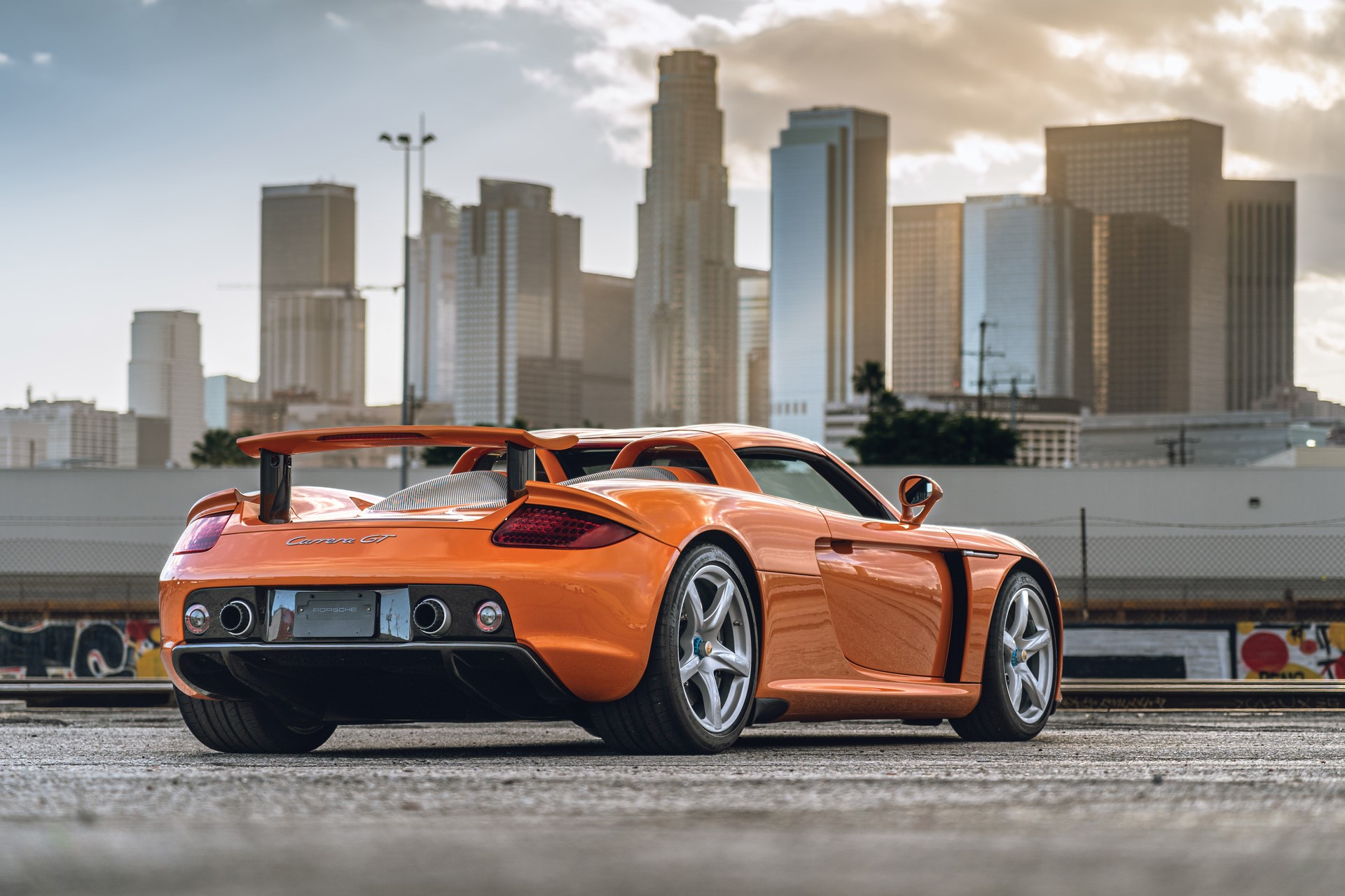 2005-Porsche-Carrera-GT-_1