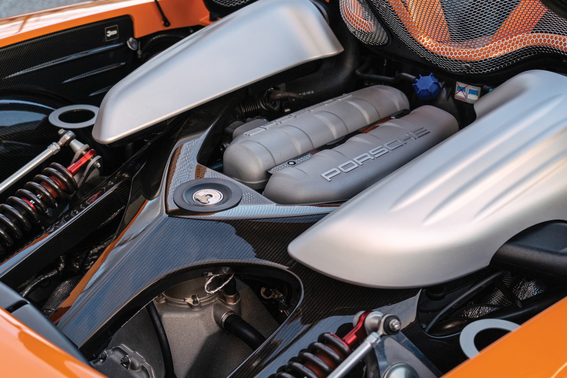 2005-Porsche-Carrera-GT-_20