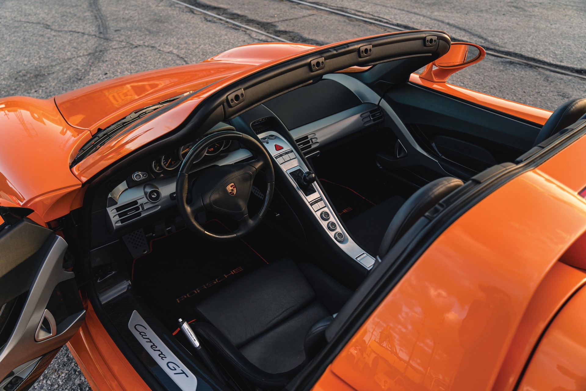 2005-Porsche-Carrera-GT-_3