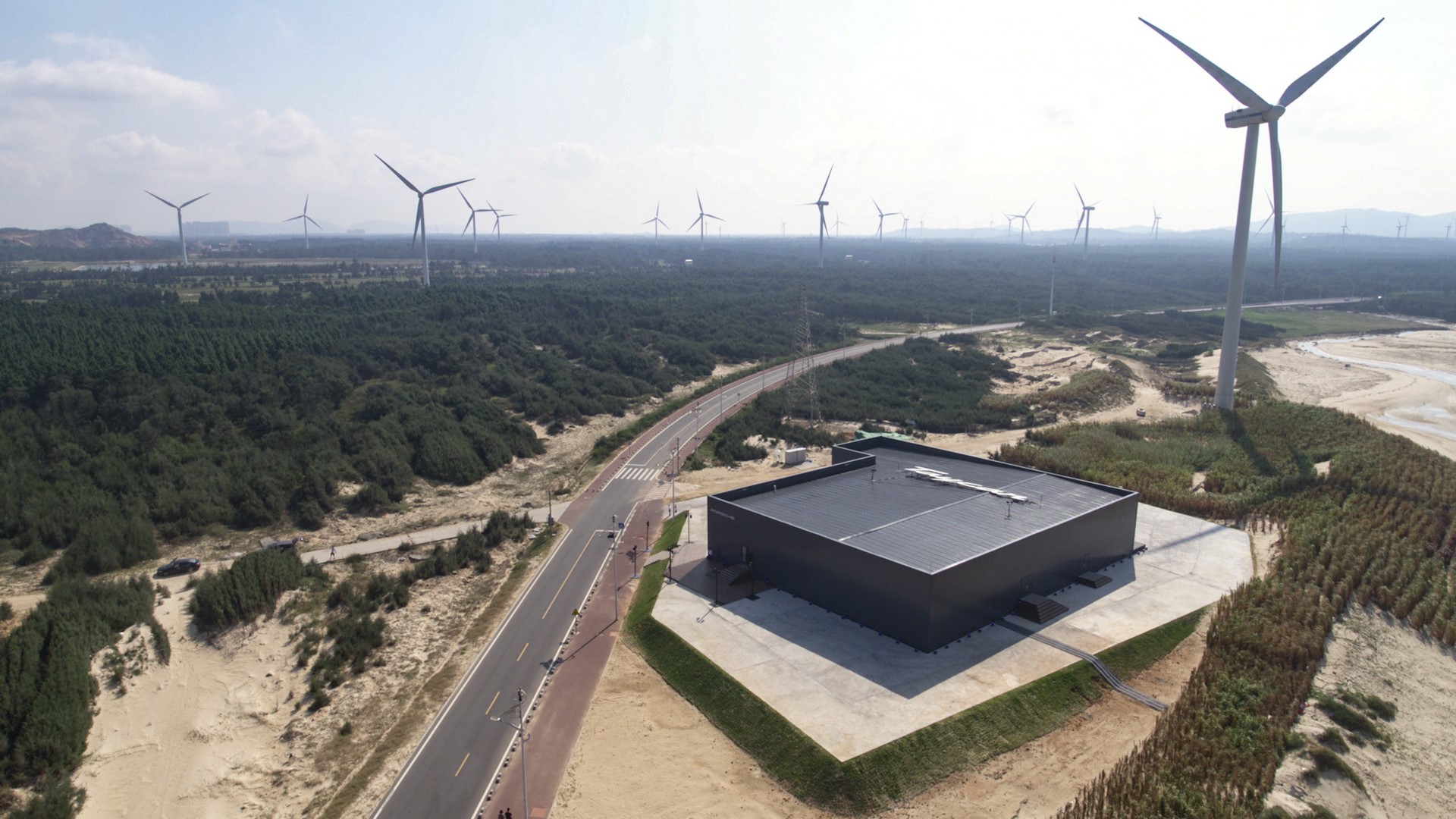 high_world_premiere_of_the_new_porsche_taycan_in_china_2019_porsche_ag-1