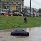 streets-in-russian-city-of-samara-swallowing-cars-photo-gallery-medium_21