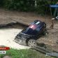 streets-in-russian-city-of-samara-swallowing-cars-photo-gallery-medium_23
